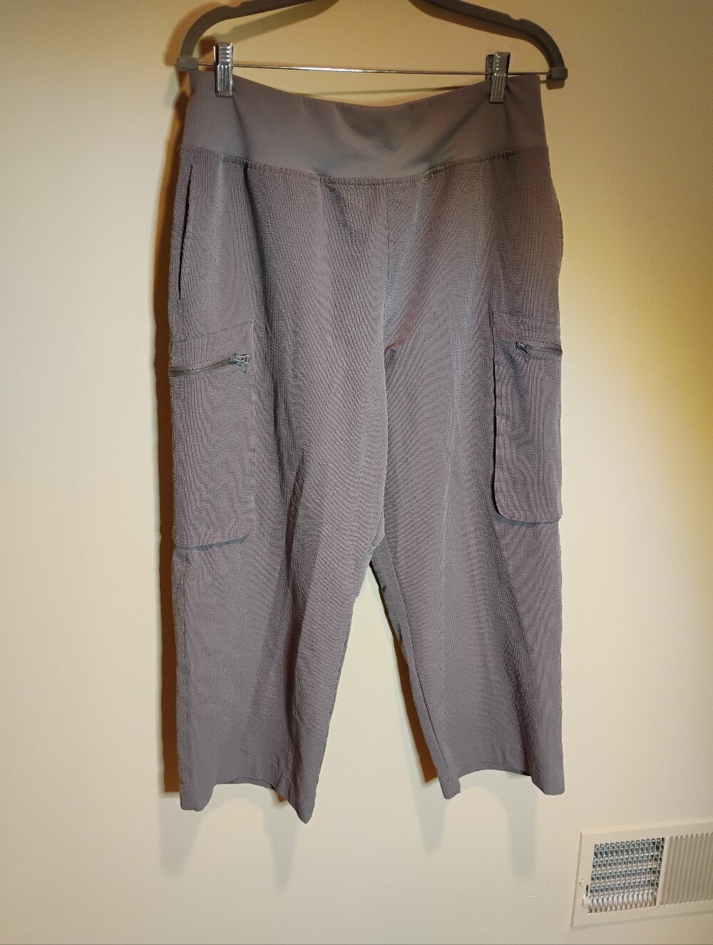 Sage Women's Gray Pull-On Cargo Crop Pants Size M